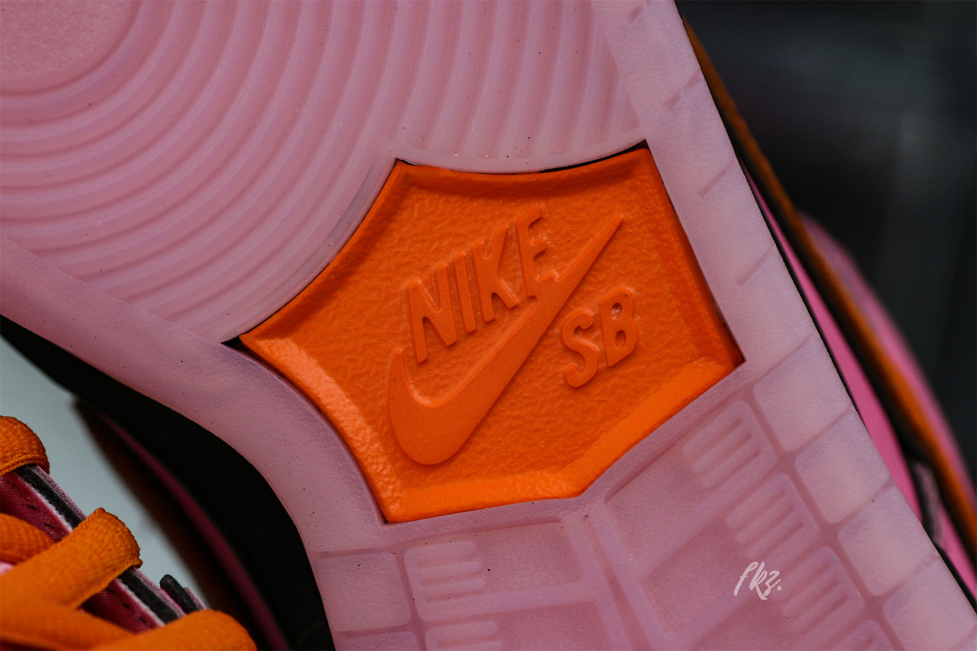 The Powerpuff Girls x Nike SB Dunk Low Blossom