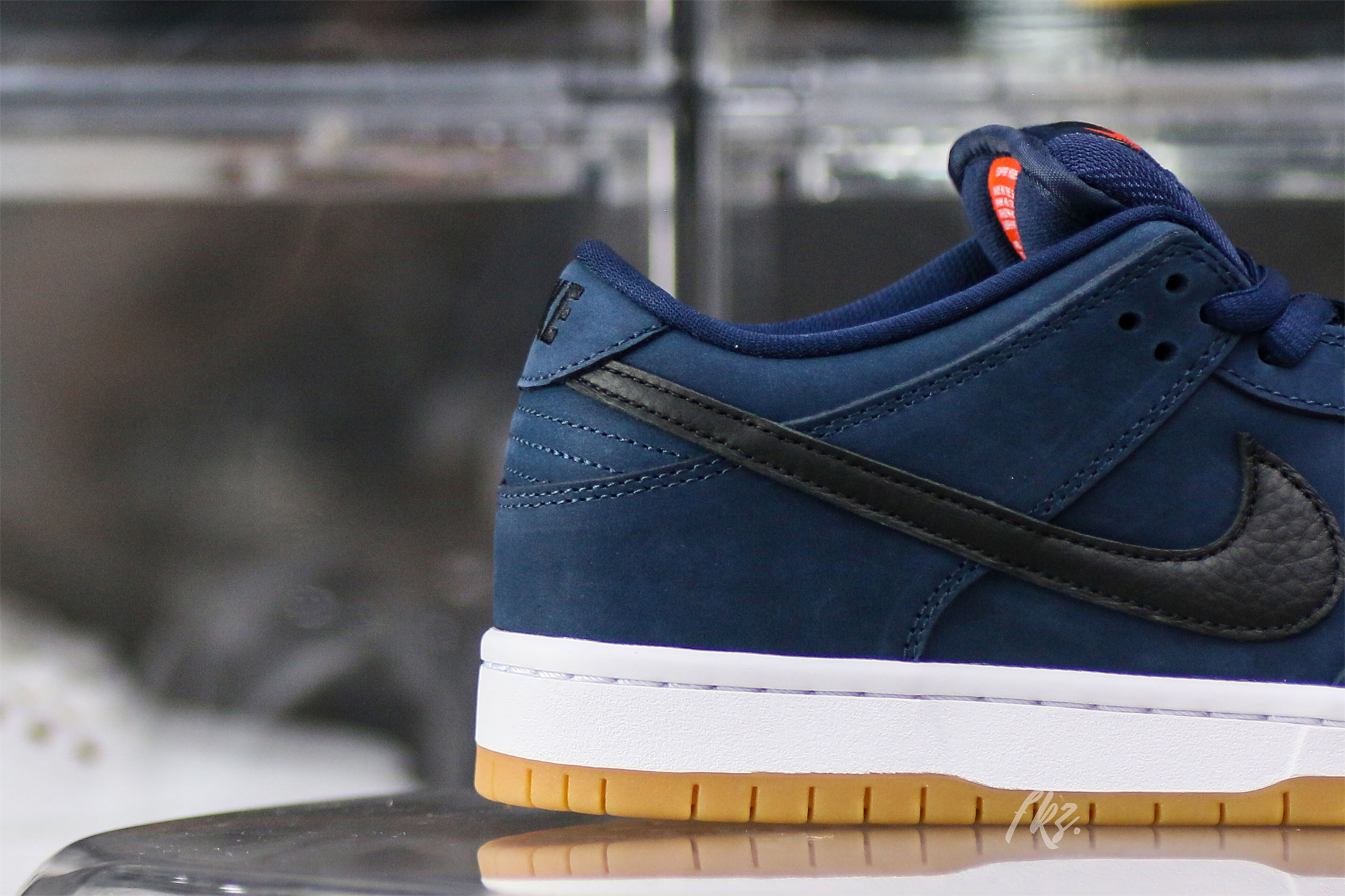 Dunk Low Pro ISO SB Navy Gum