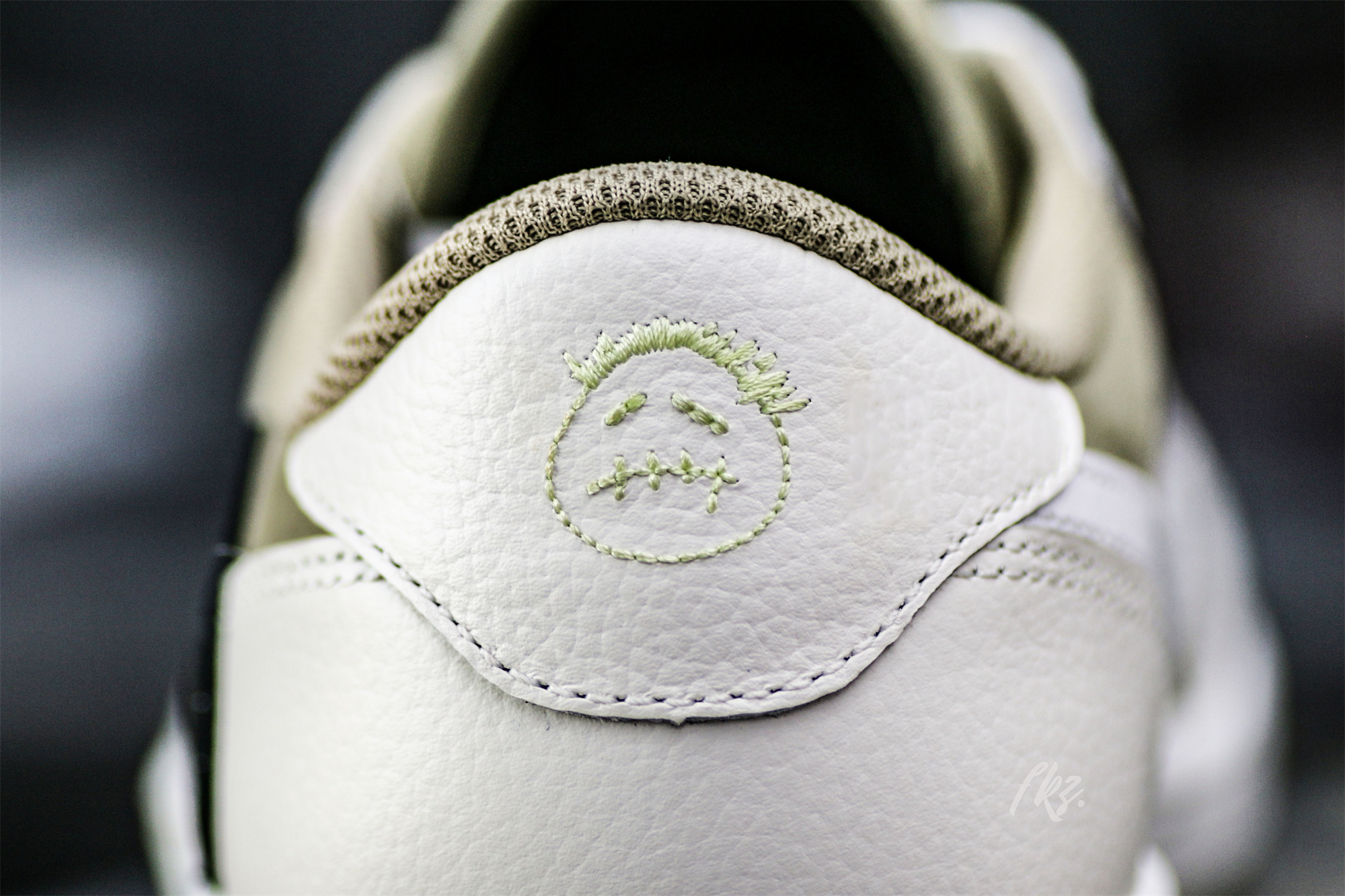 Travis Scott x Air Jordan 1 Low Golf Neutral Olive (LN5 A1)