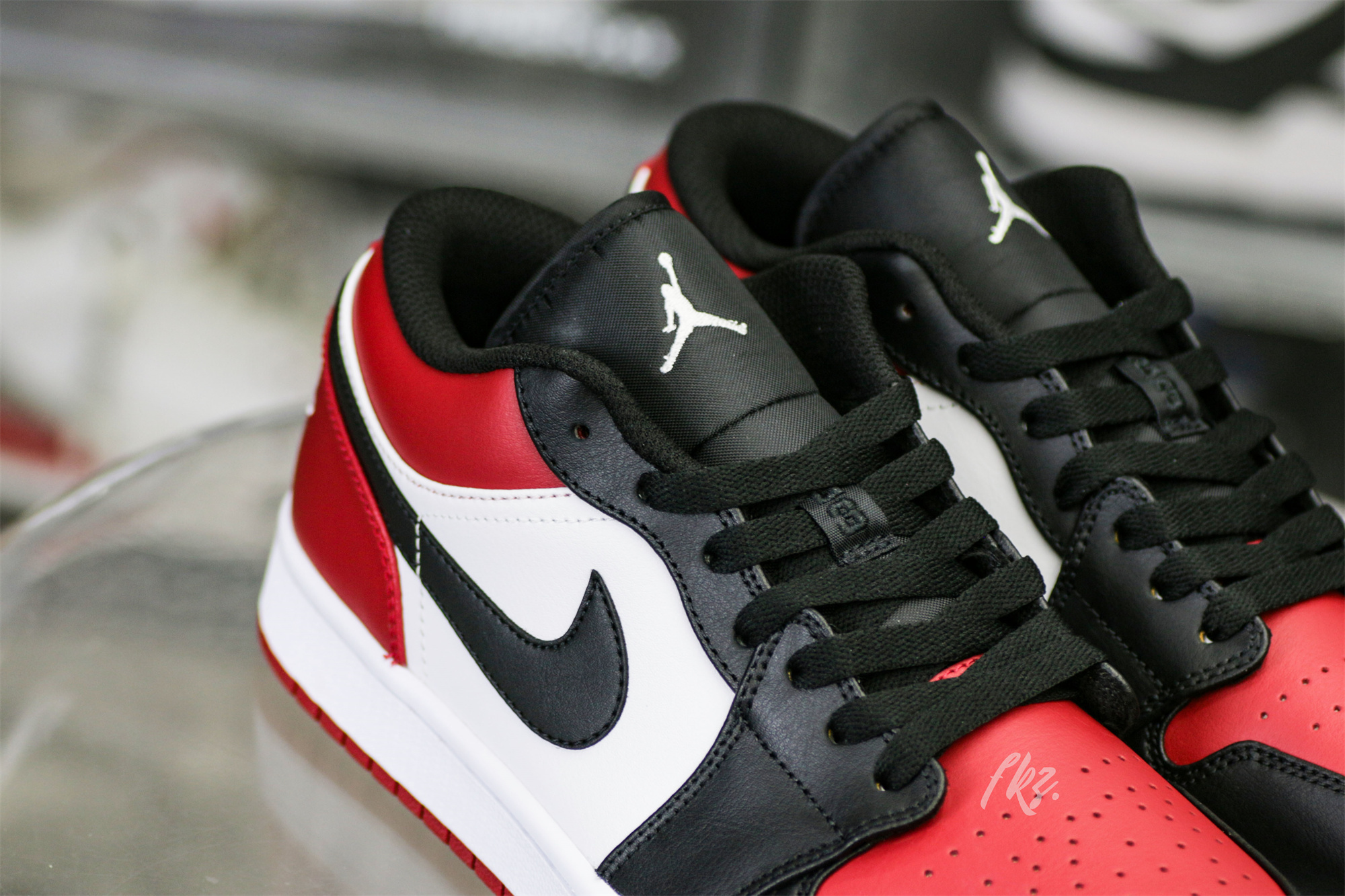 Air Jordan 1 Low Bred Toe 2021