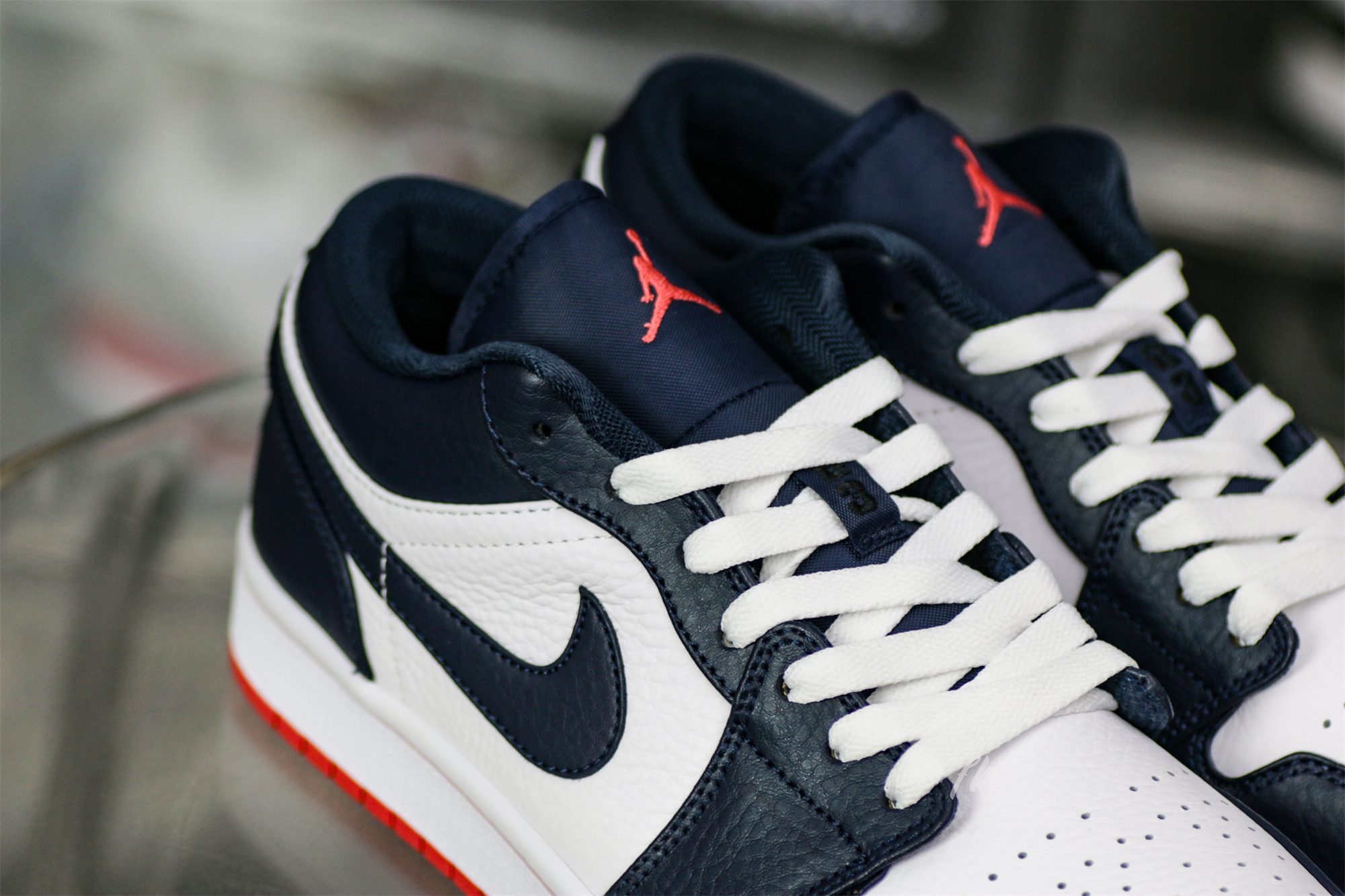 Air Jordan 1 Retro Low Obsidian Ember Glow 2018