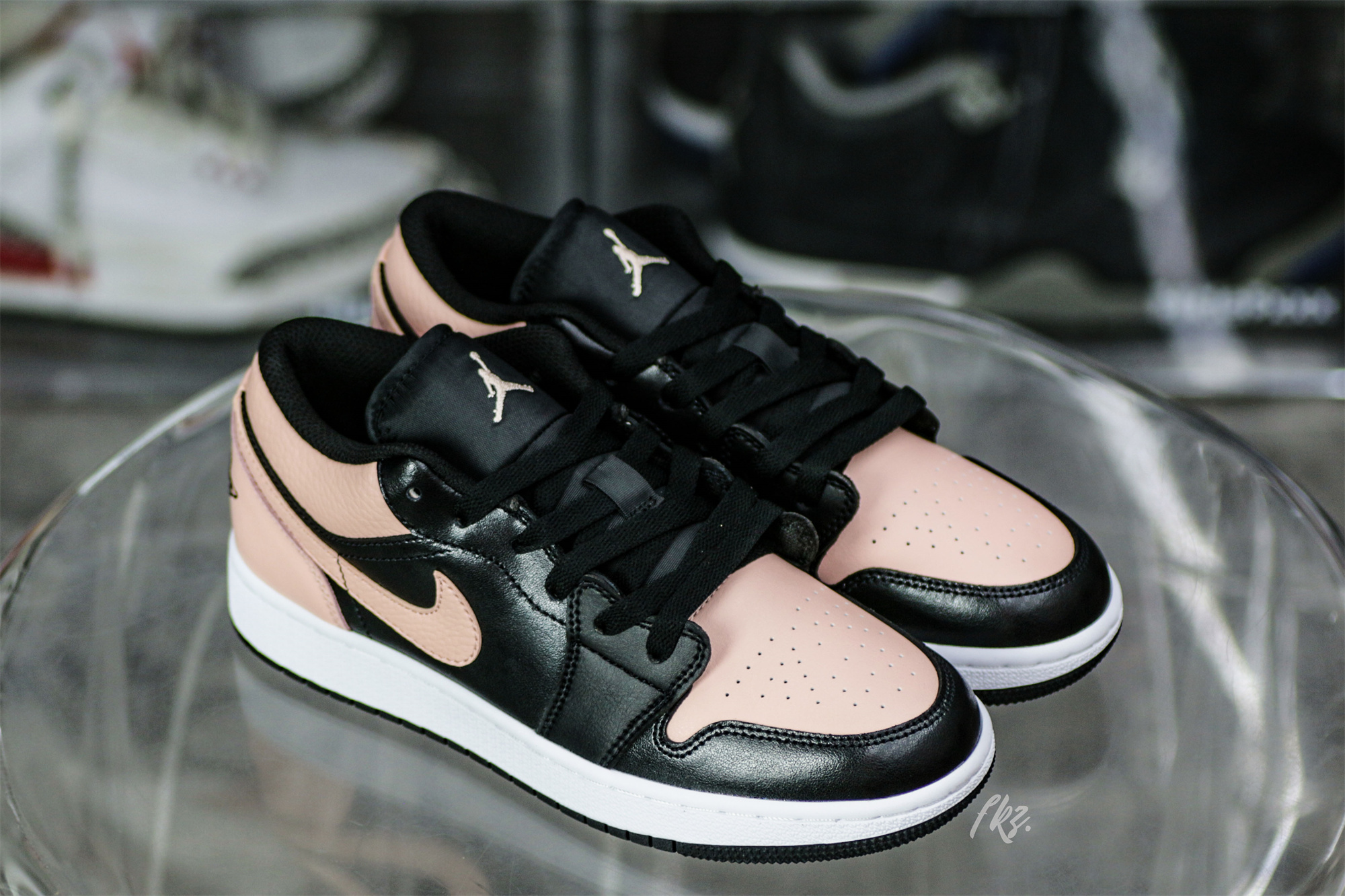Air Jordan 1 Retro Low Crimson Tint 2021