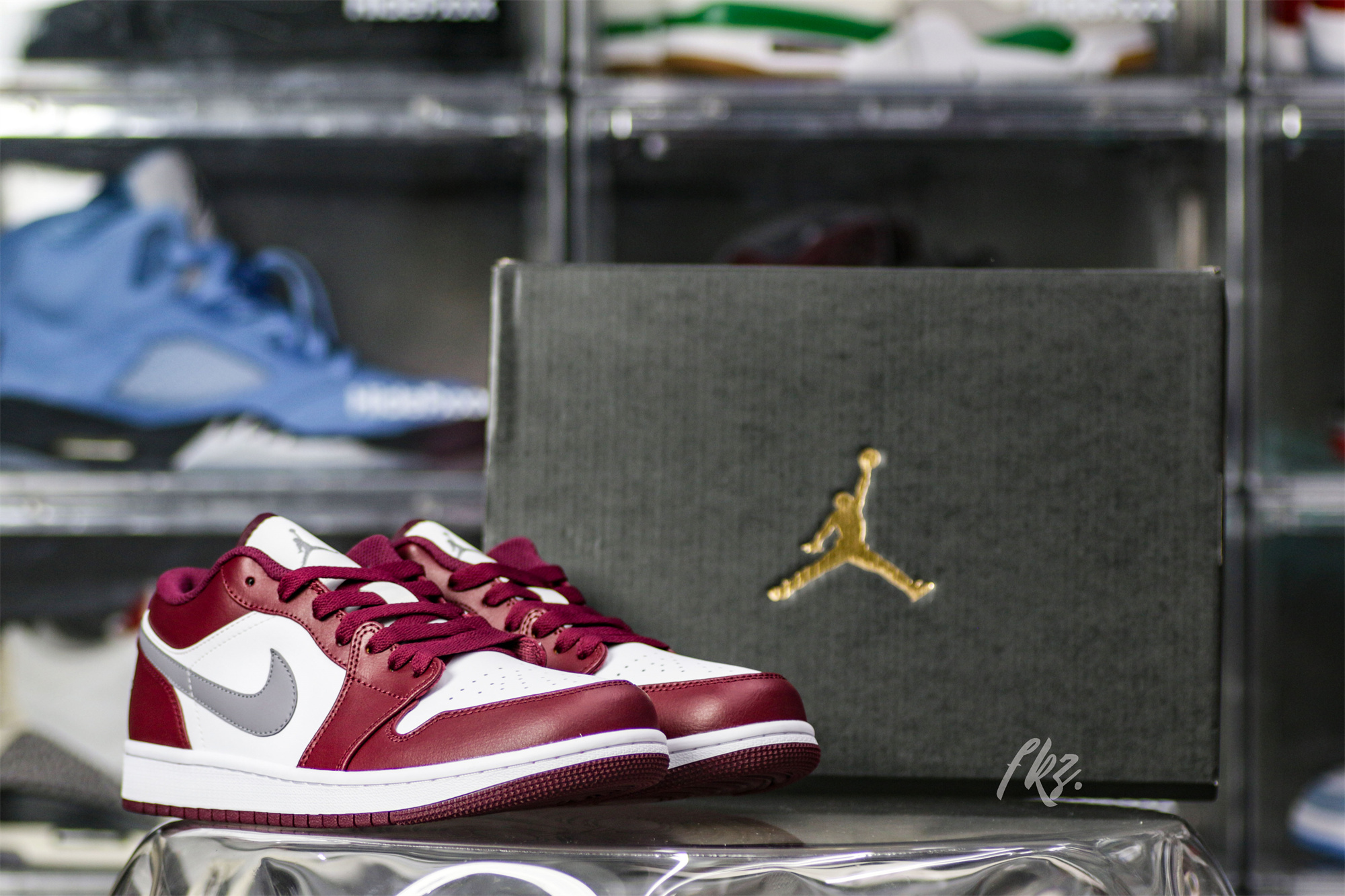 Air Jordan 1 Low Retro White Bordeaux 2022