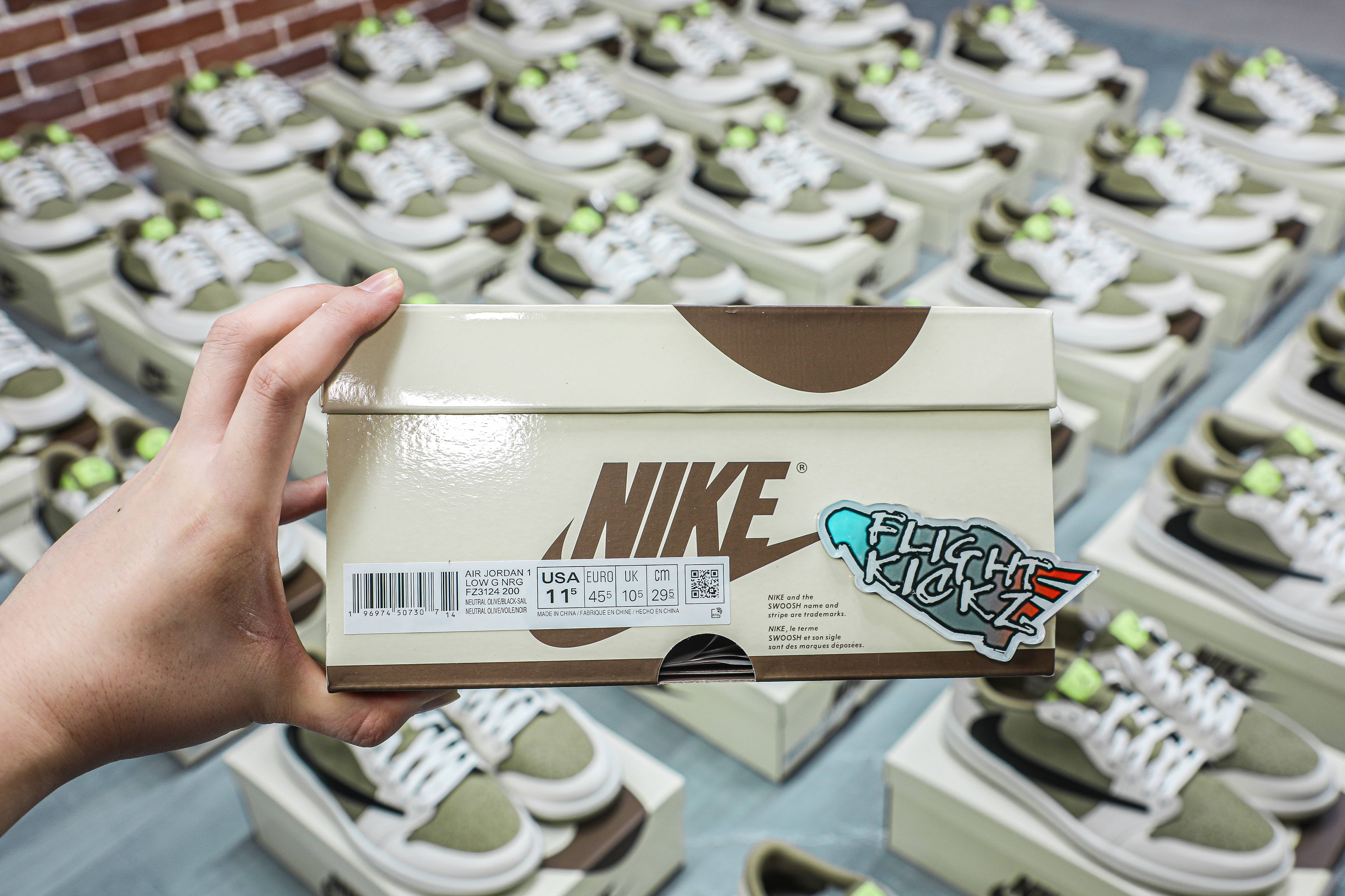 Travis Scott x Air Jordan 1 Low Golf Neutral Olive (LN5 A1)