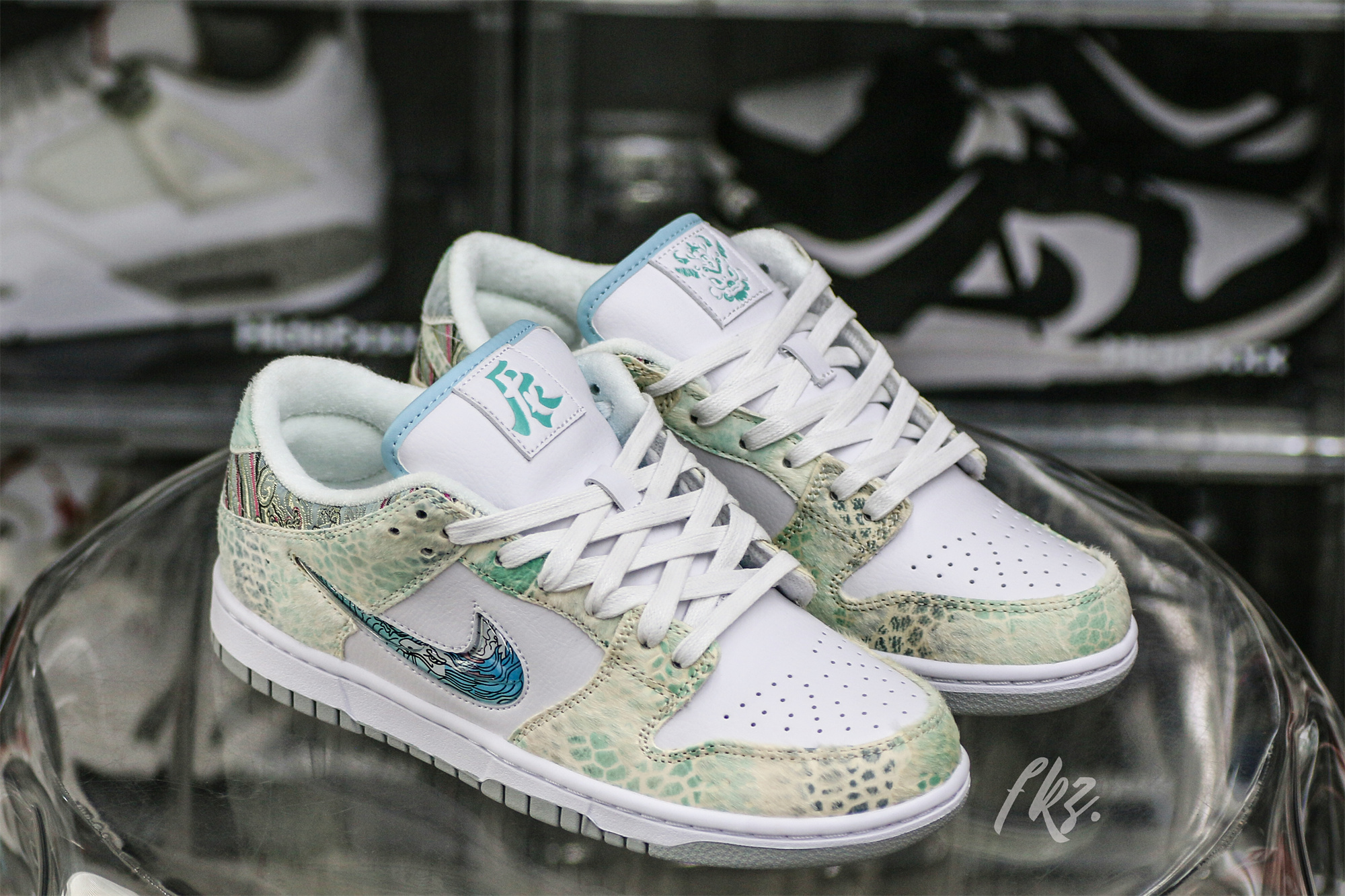 Nike Dunk Low Steam Puppet GNY 2024