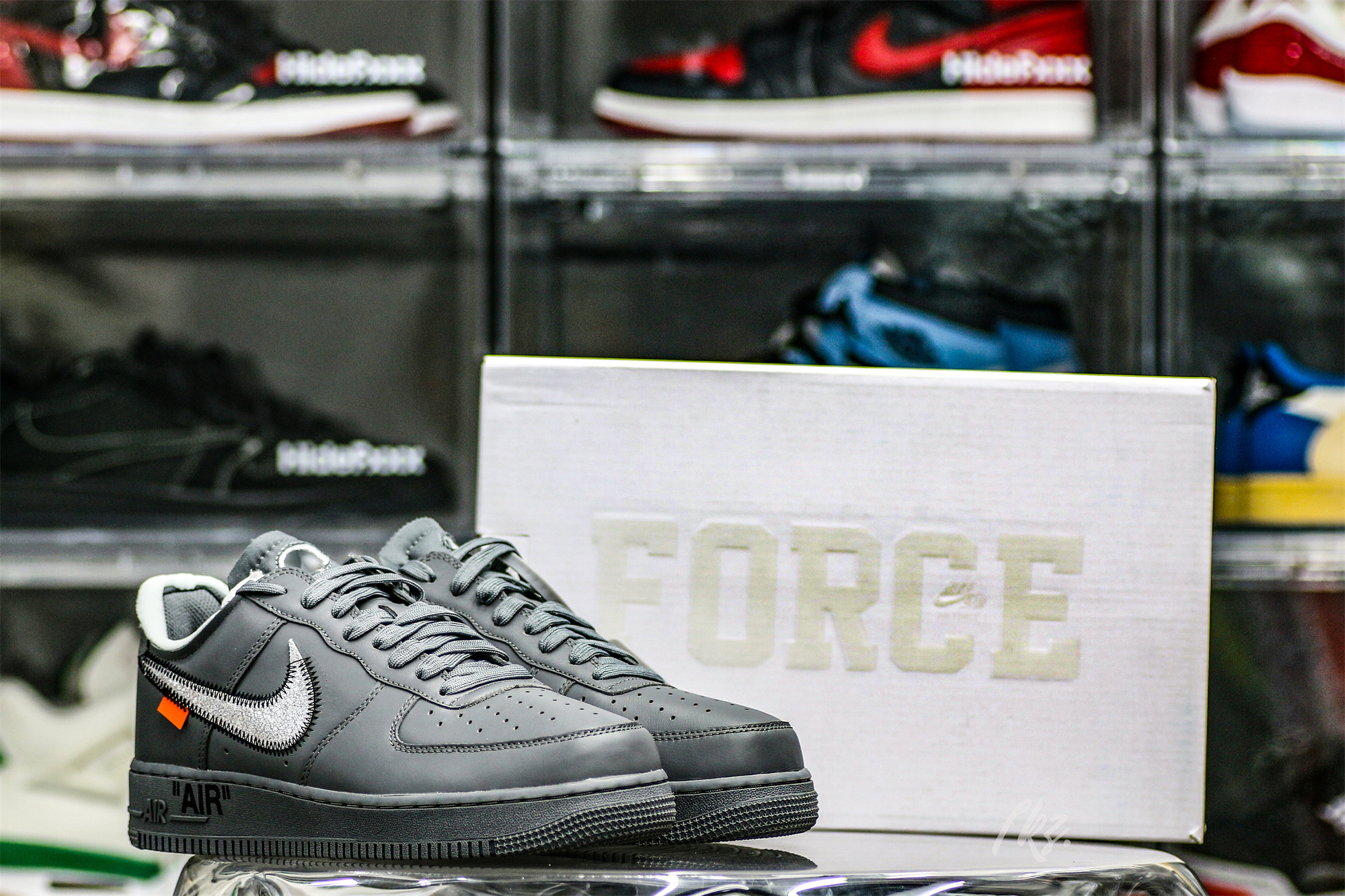 Off-White x Nike Air Force 1 Low Ghost Grey