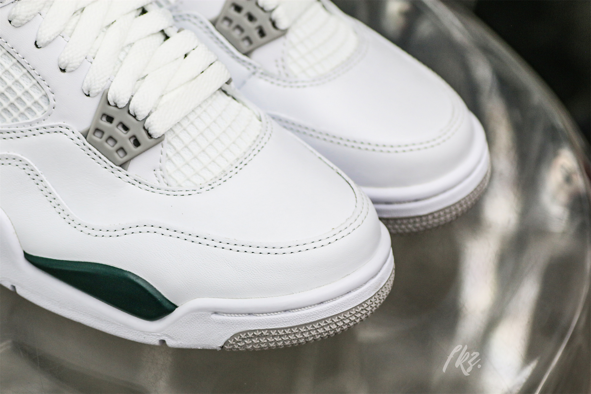 Air Jordan 4 White Oxidized Green Neutral Grey 2024