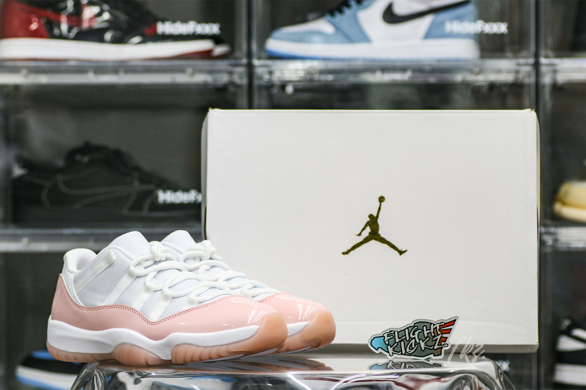 Air Jordan 11 Low WMNS “Legend Pink”