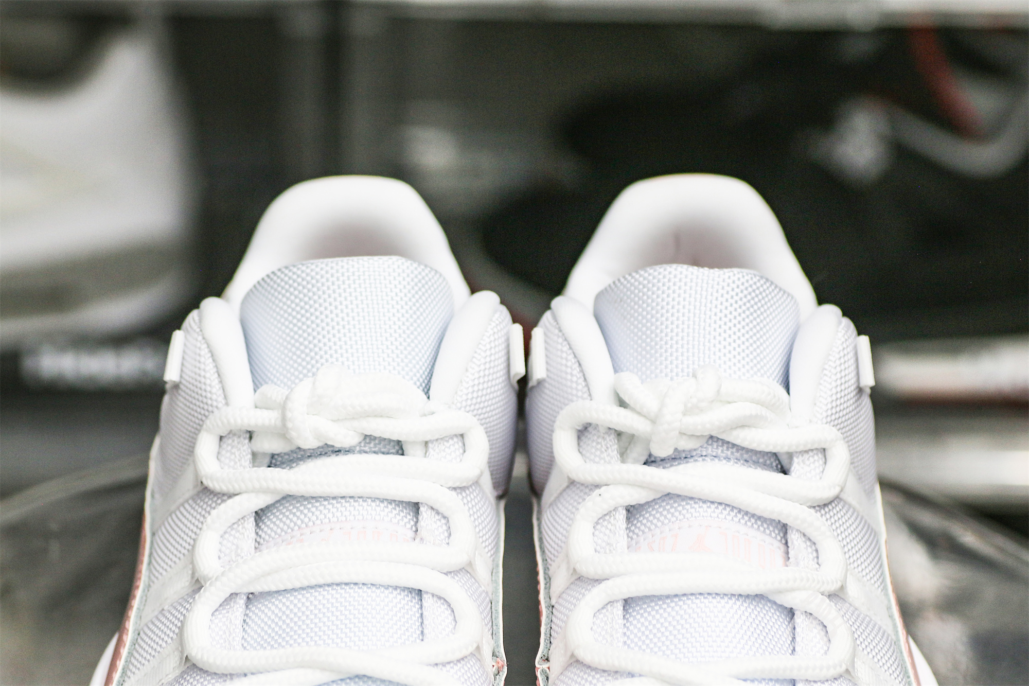 Air Jordan 11 Low WMNS “Legend Pink”