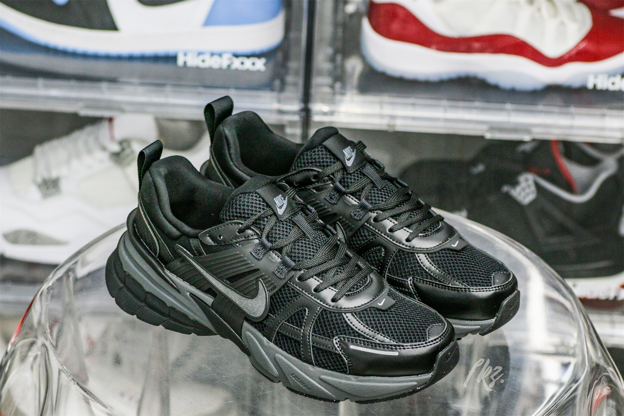 Nike V2K Run Black Dark Smoke Grey