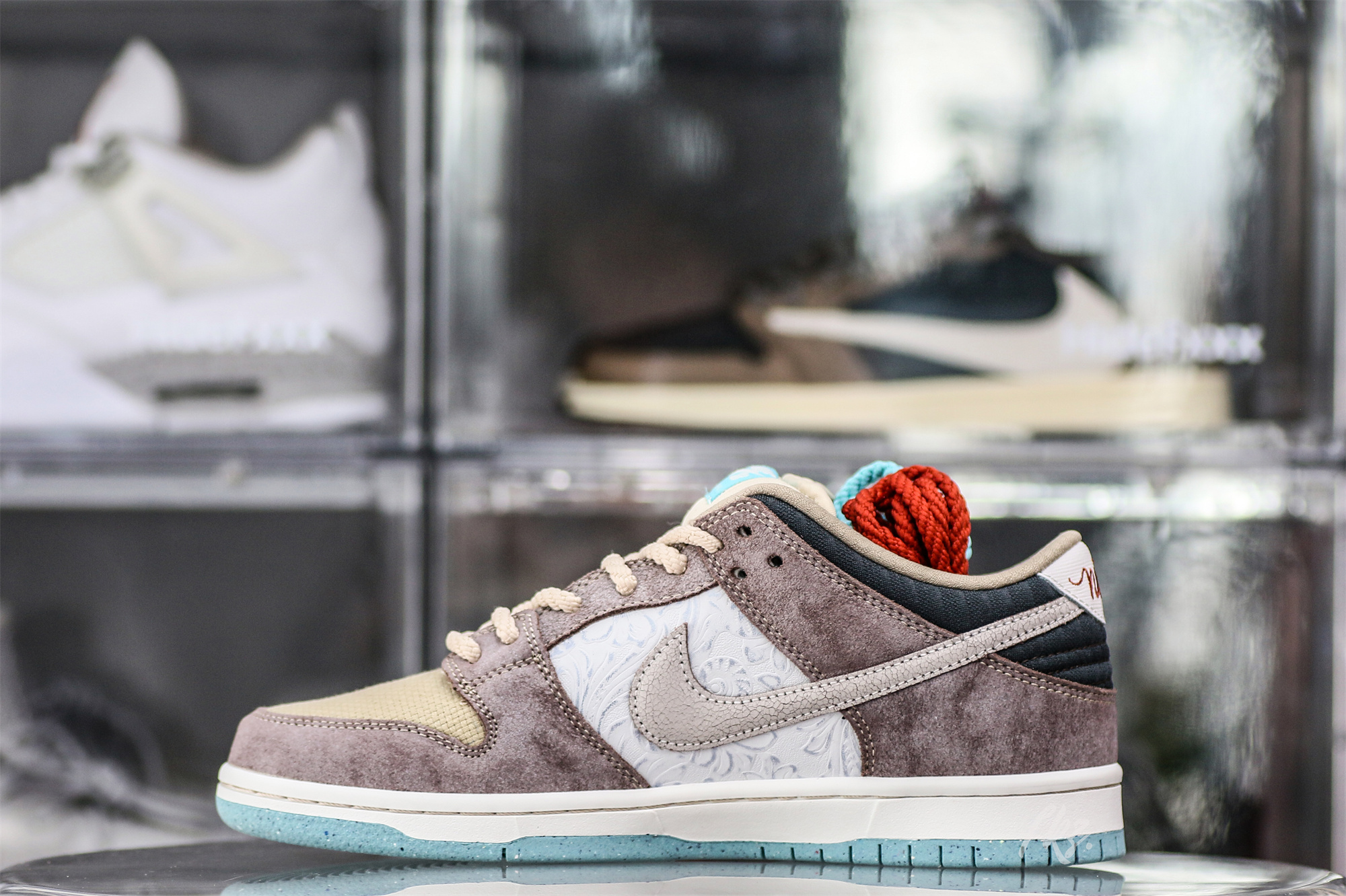 Dunk Low SB Big Money Savings 2024