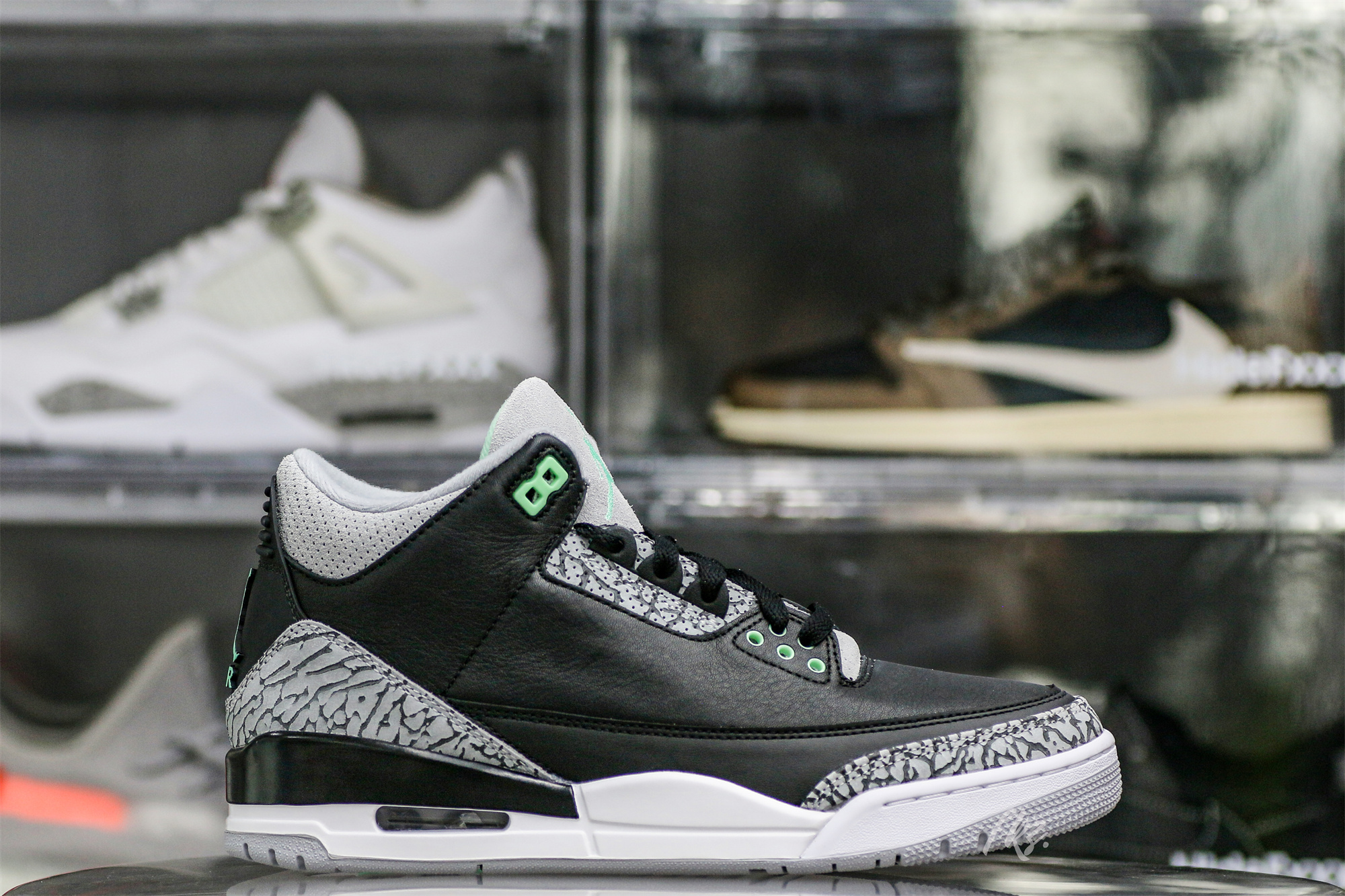Air Jordan 3 Retro Green Glow 2024