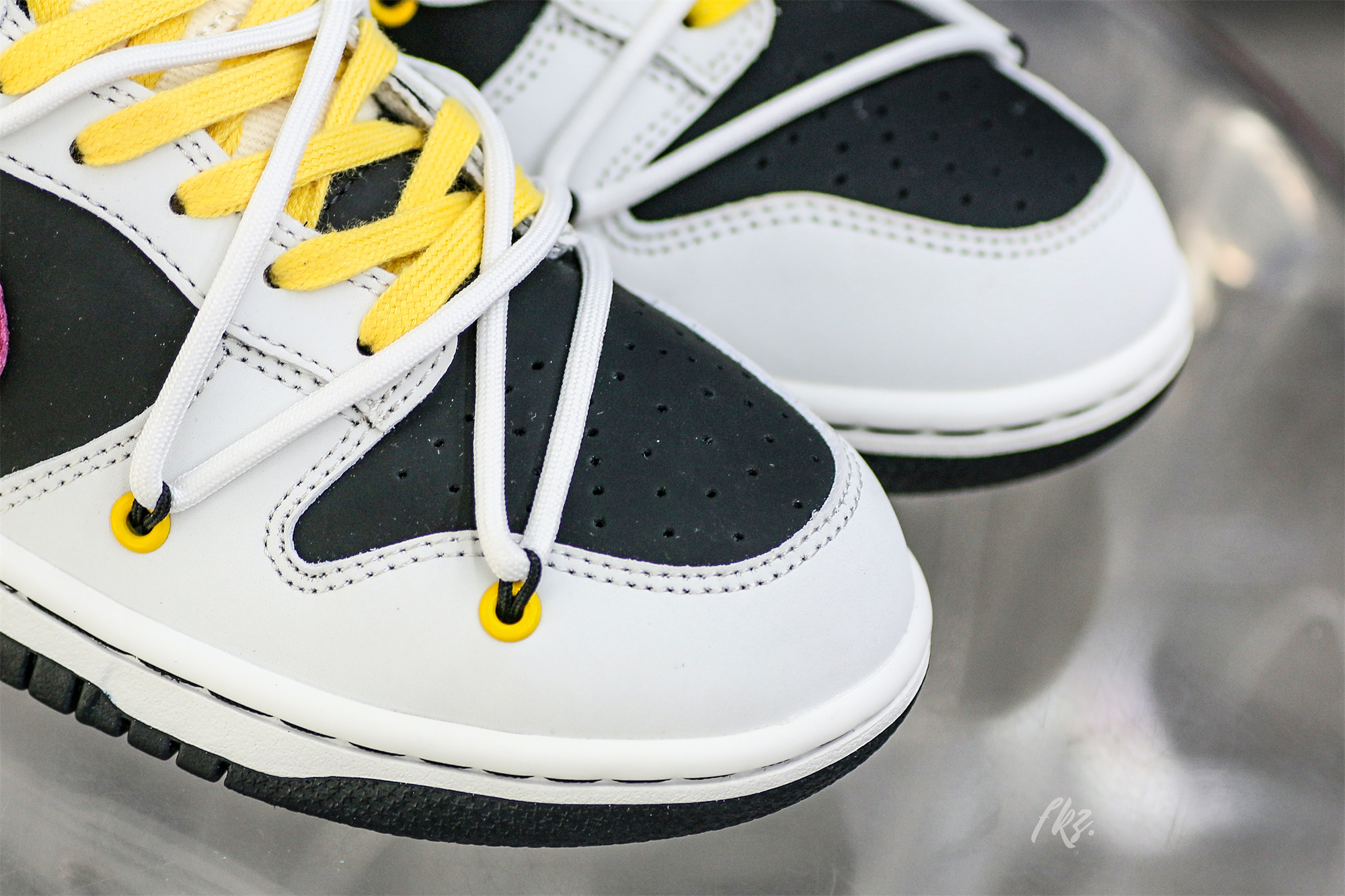 Otomo Katsuhiro x Nike Dunk One Piece Luffy White Yellow