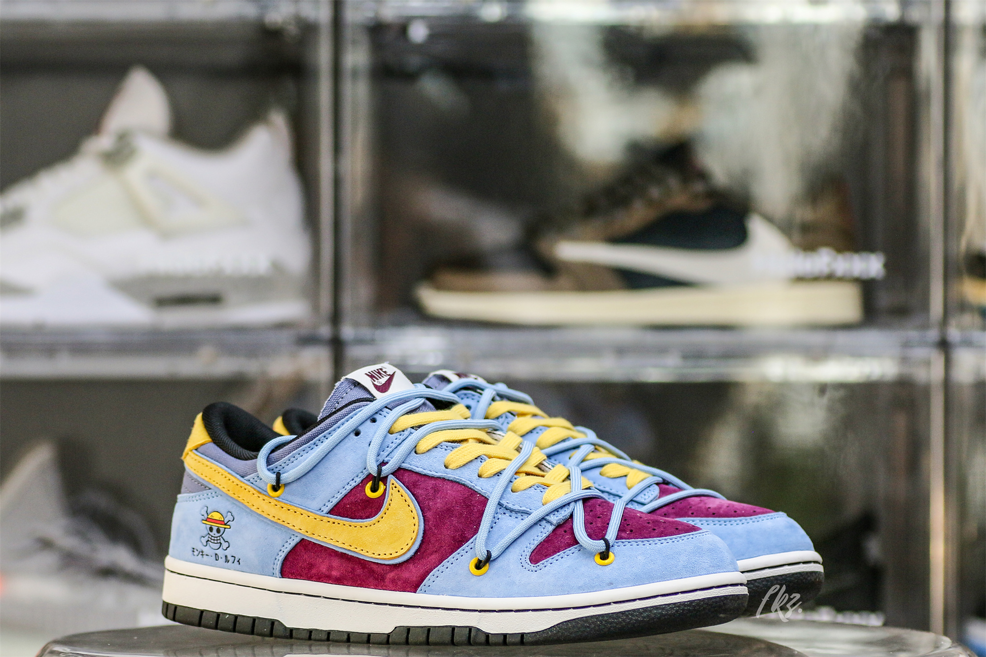 Otomo Katsuhiro x Nike Dunk One Piece Luffy Purple