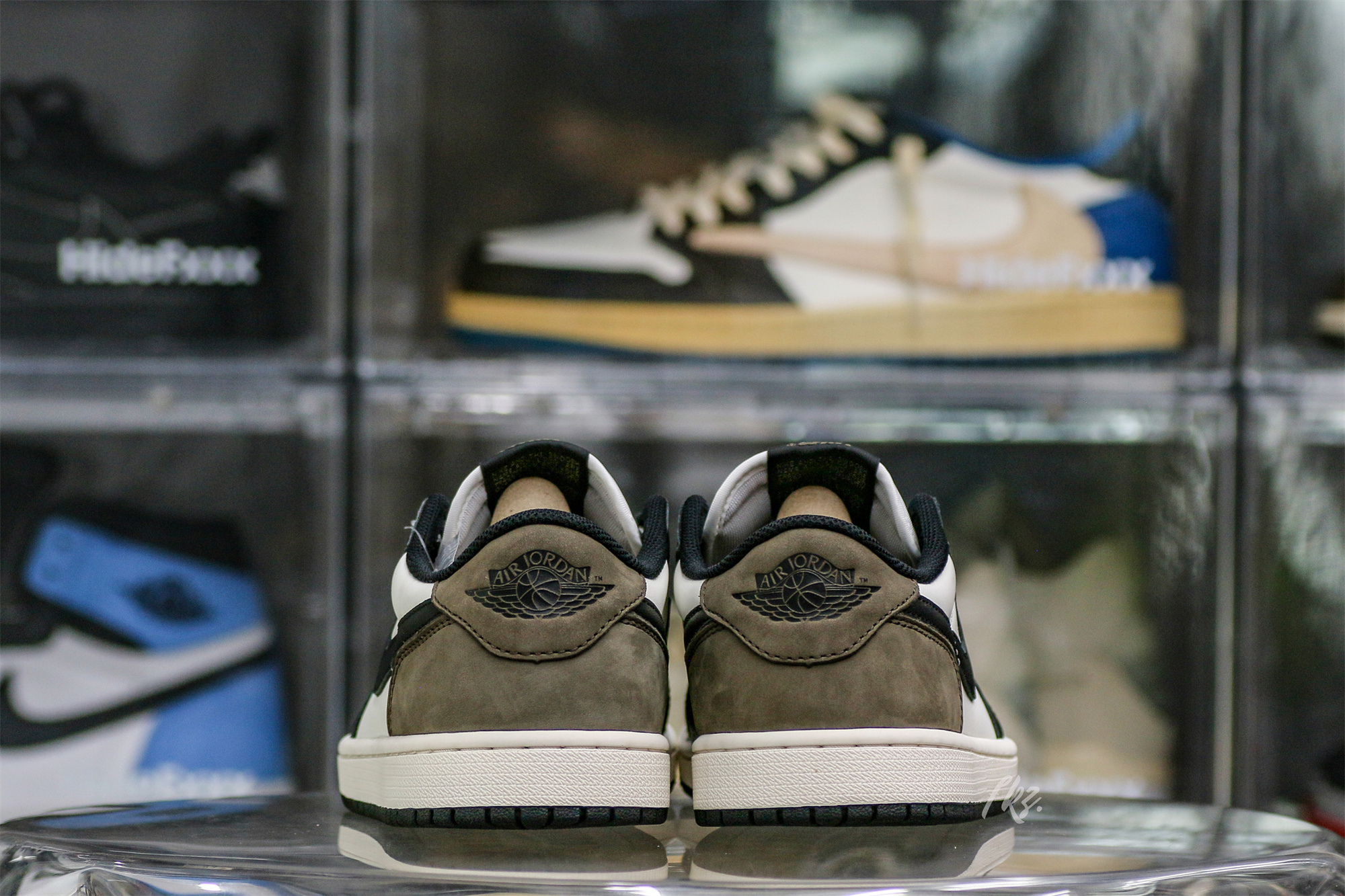 Air Jordan 1 Retro Low OG ‘Mocha’