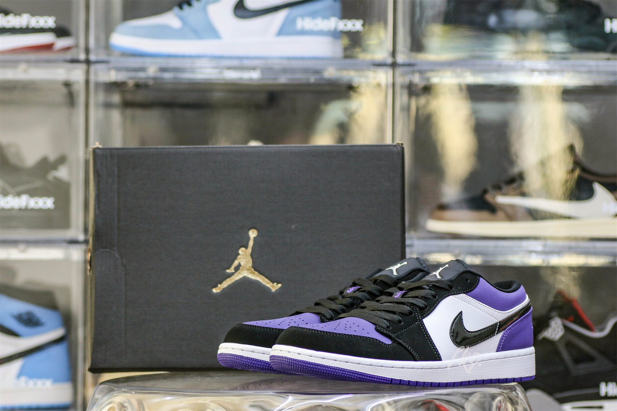 Jordan 1 Low Court Purple
