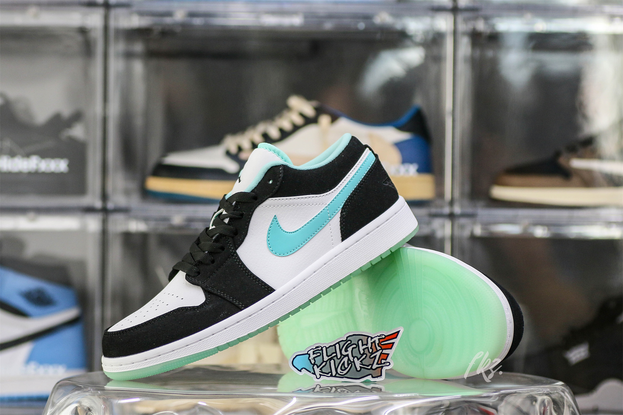 Jordan 1 Low Island Green