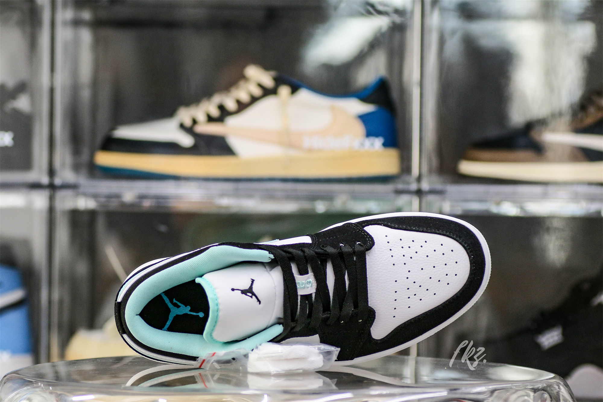 Jordan 1 Low Island Green