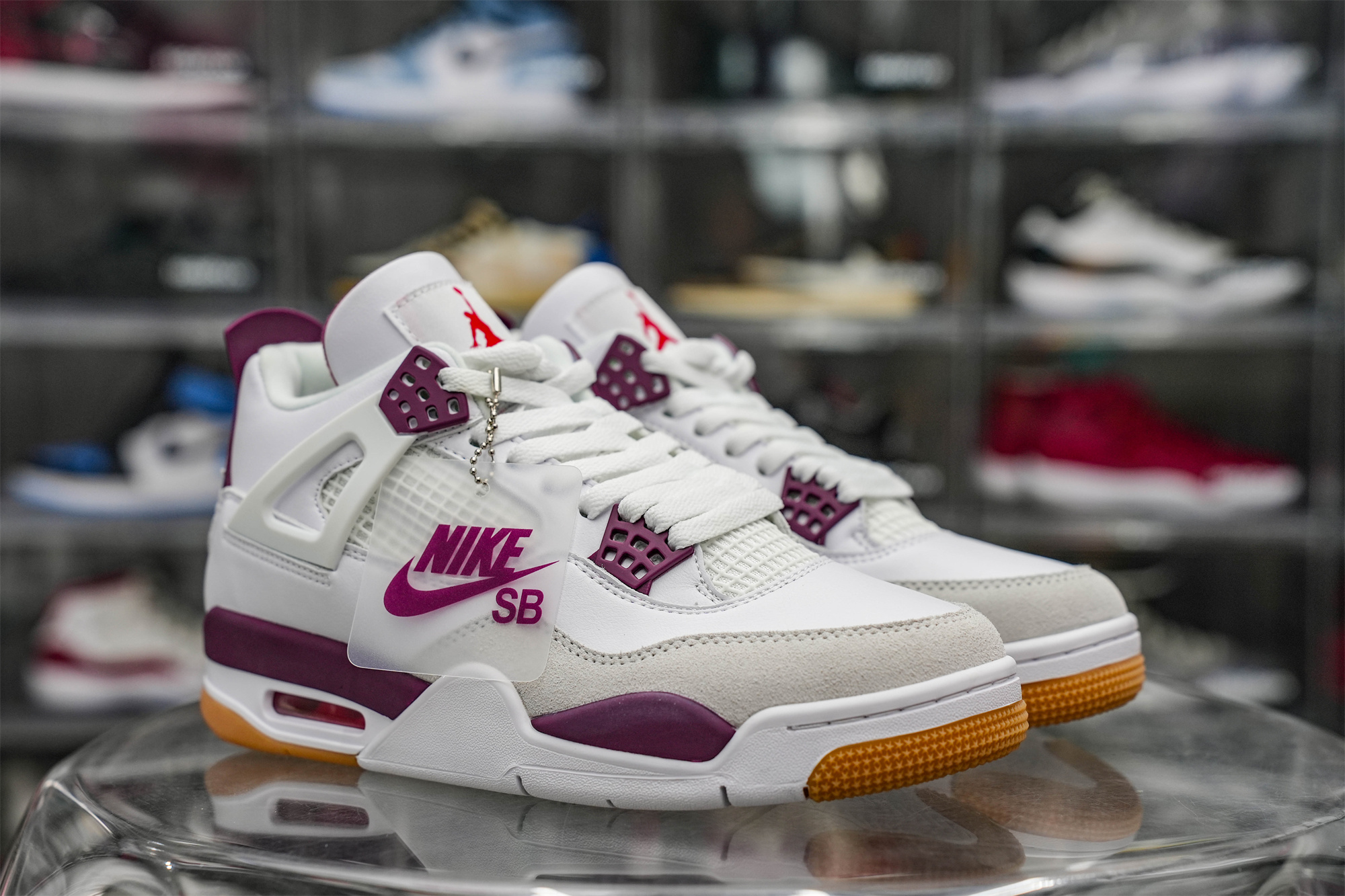 Air Jordan 4 Retro SP X Nike SB Bordeaux Red