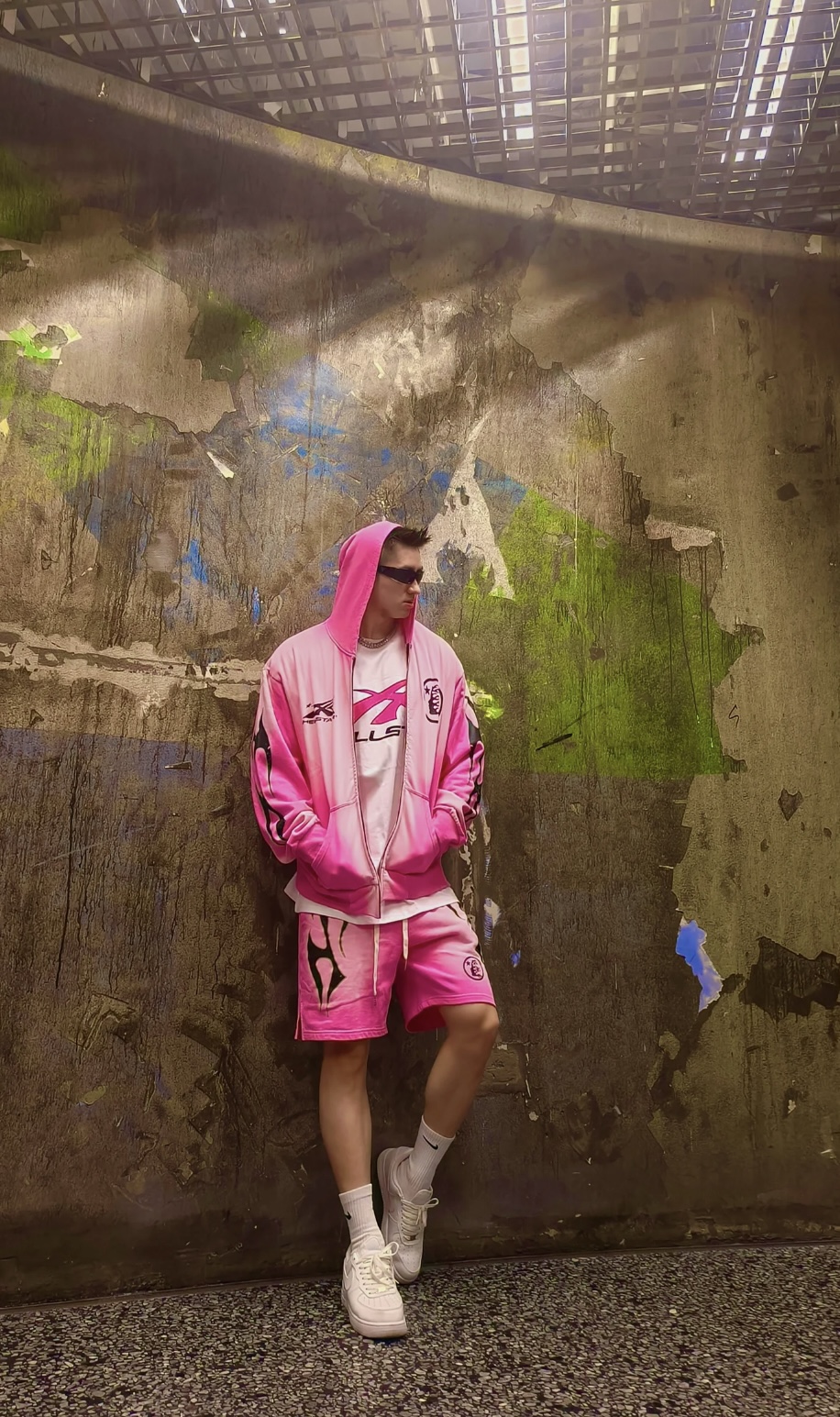 Hell$tar Studios vintage washed hoodie Pink