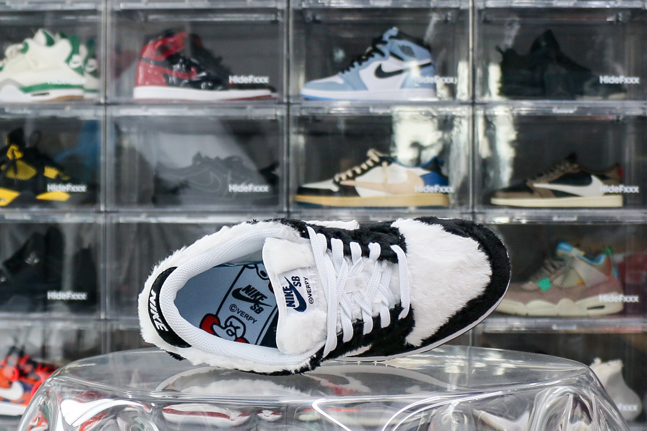 Nike SB Dunk Low Verdy Vick (Friends and Family)