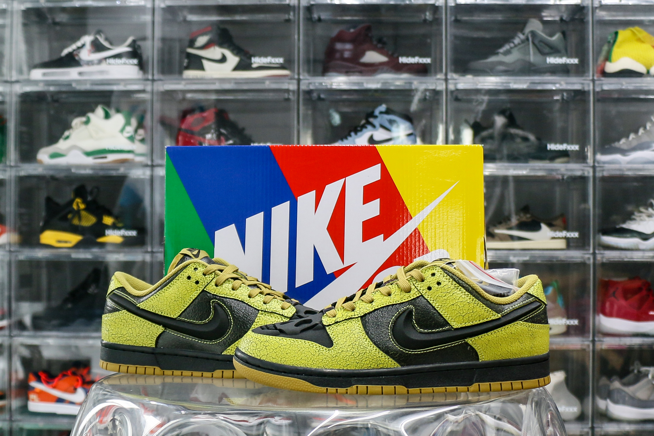 Nike Dunk Low QS Halloween Skull