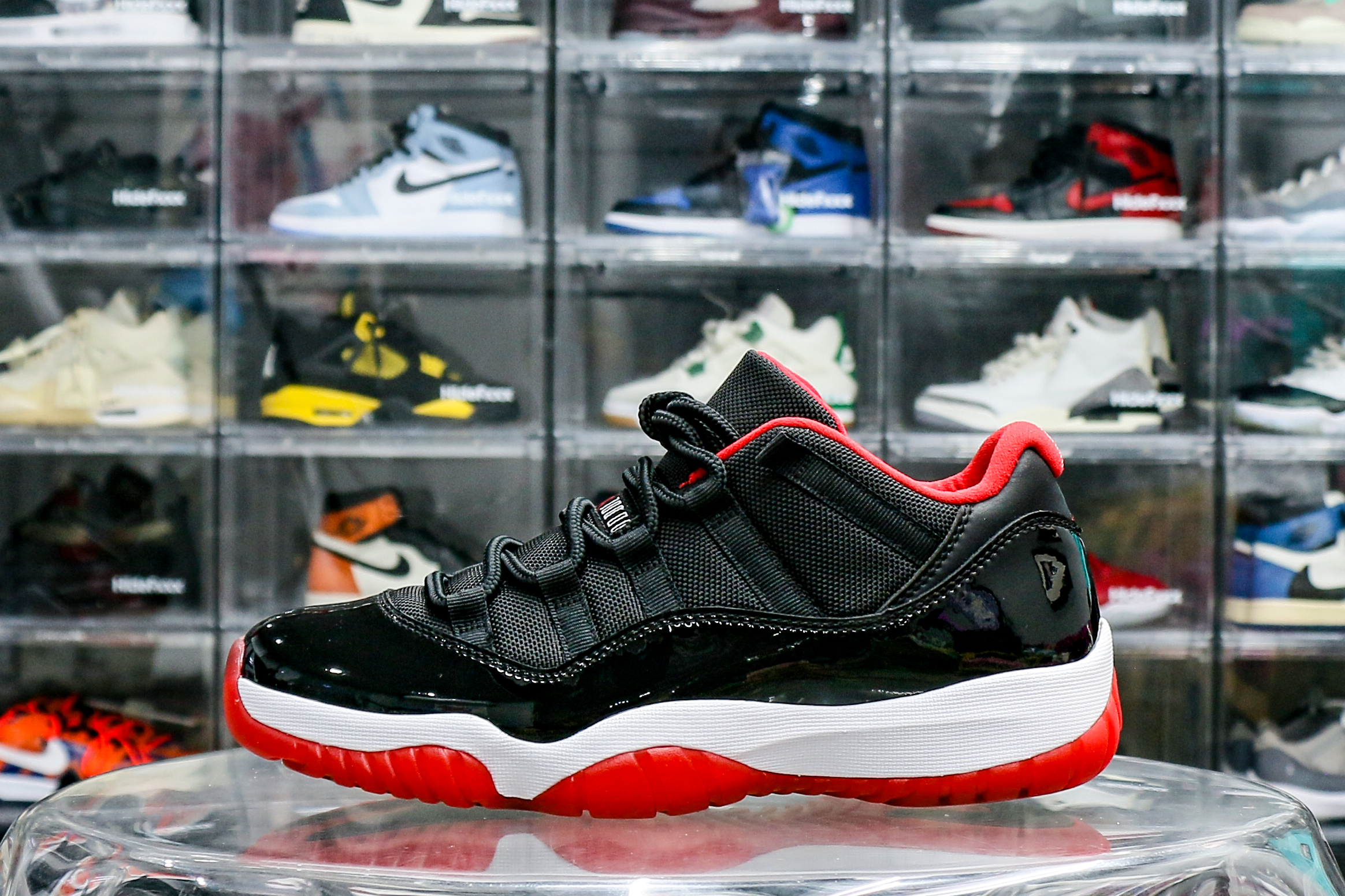Air Jordan 11 Retro Bred Low 2015
