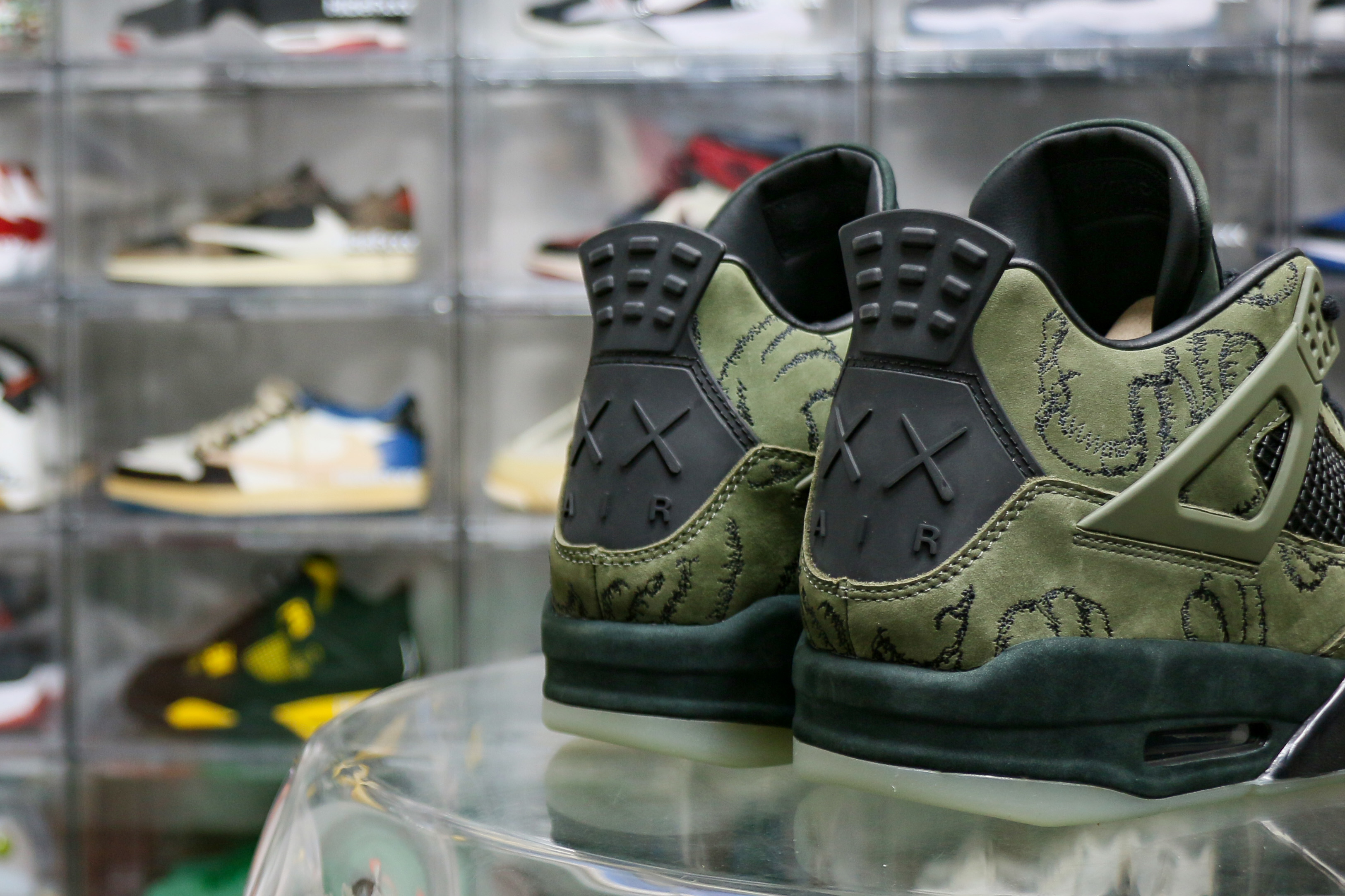 Kaws X Air Jordan 4 Retro Green Sample ( Ln5 A1 Batch)