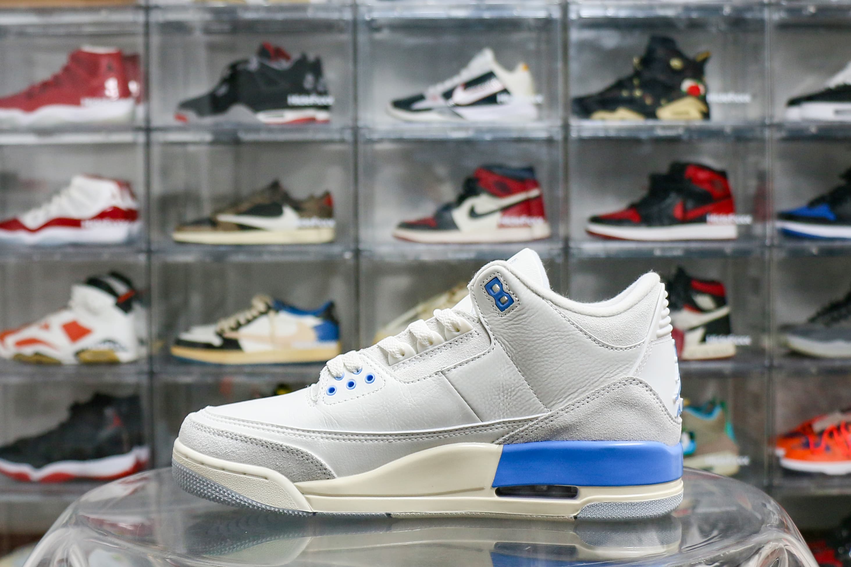 Air Jordan 3 Retro Lucky Shorts 2025