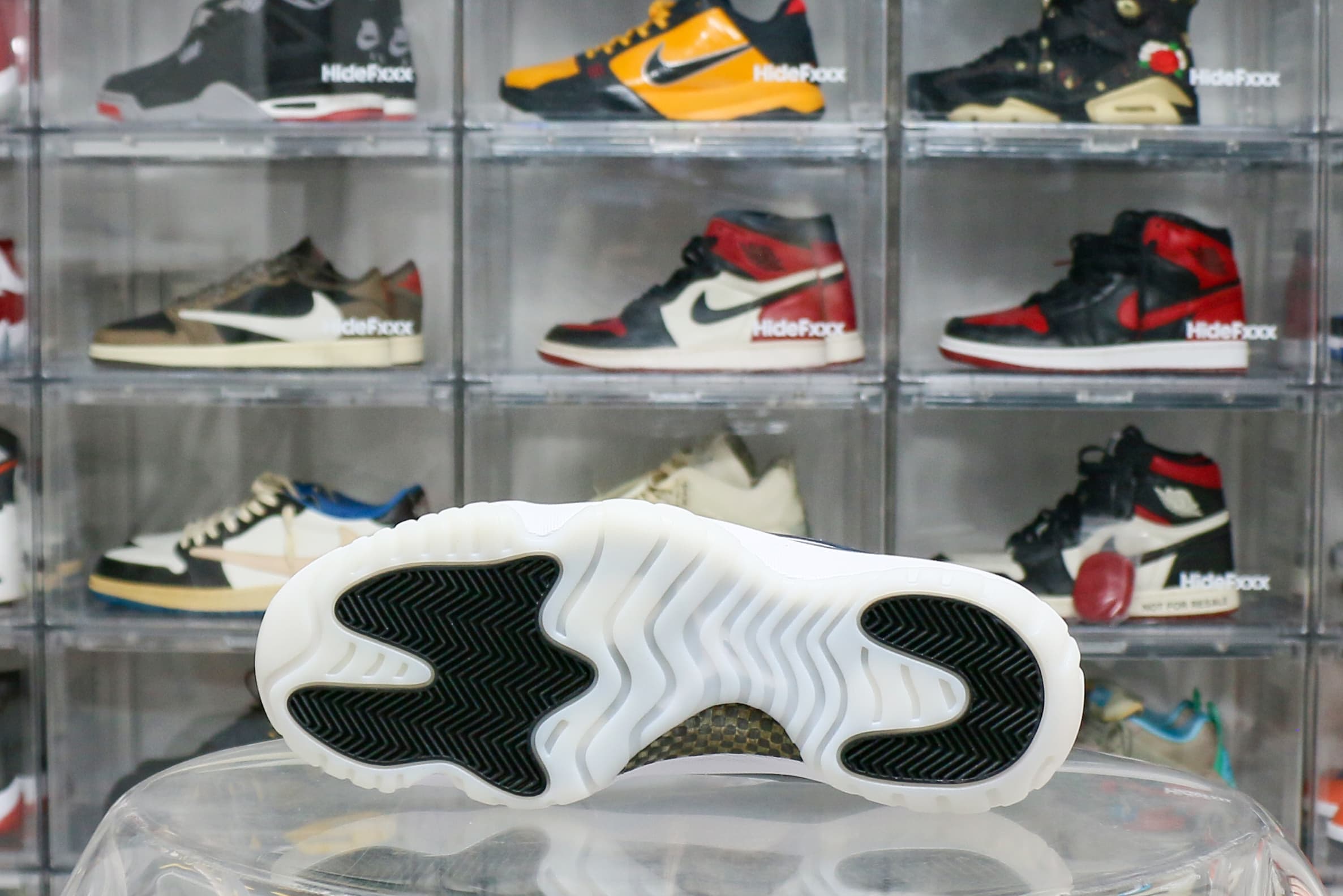 Air Jordan 11 Retro Rare Air 2025