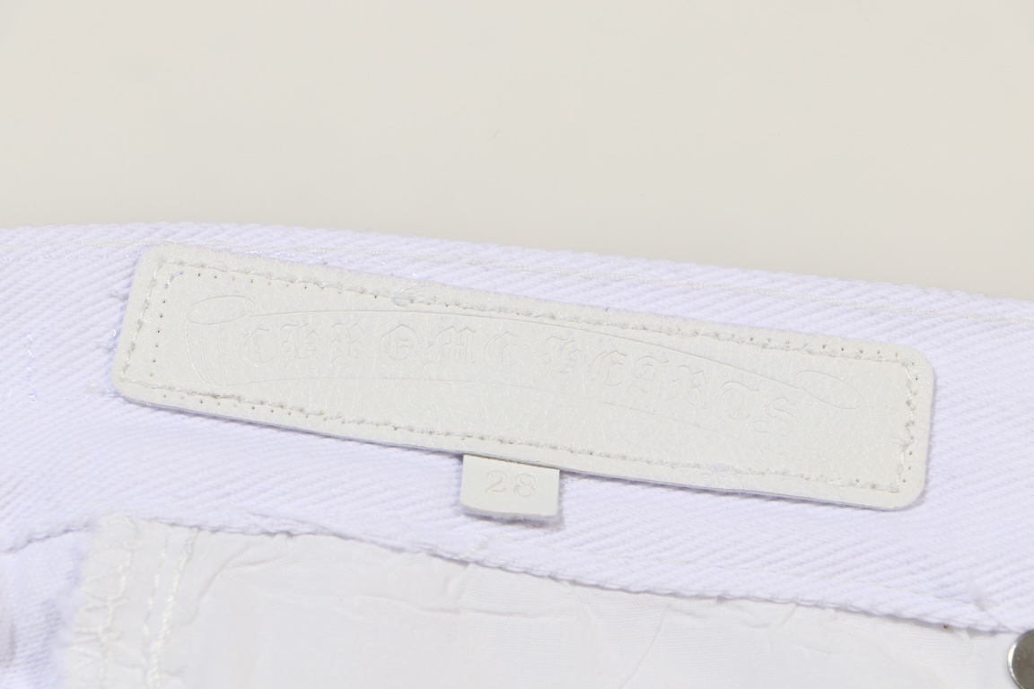 Ch*0me He**ts green zebra print croesses white pants