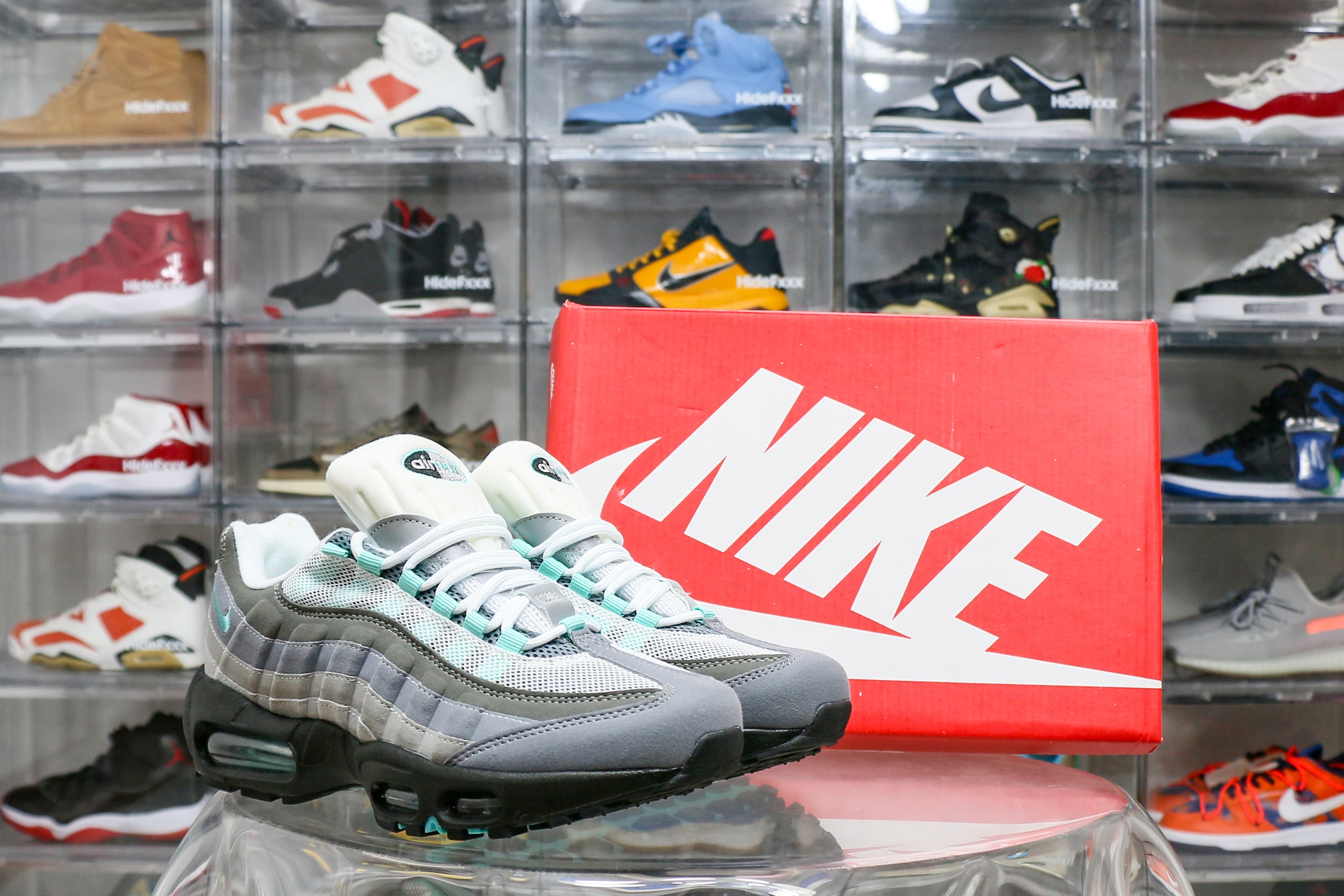 Nike Air Max 95 Hyper Turquoise