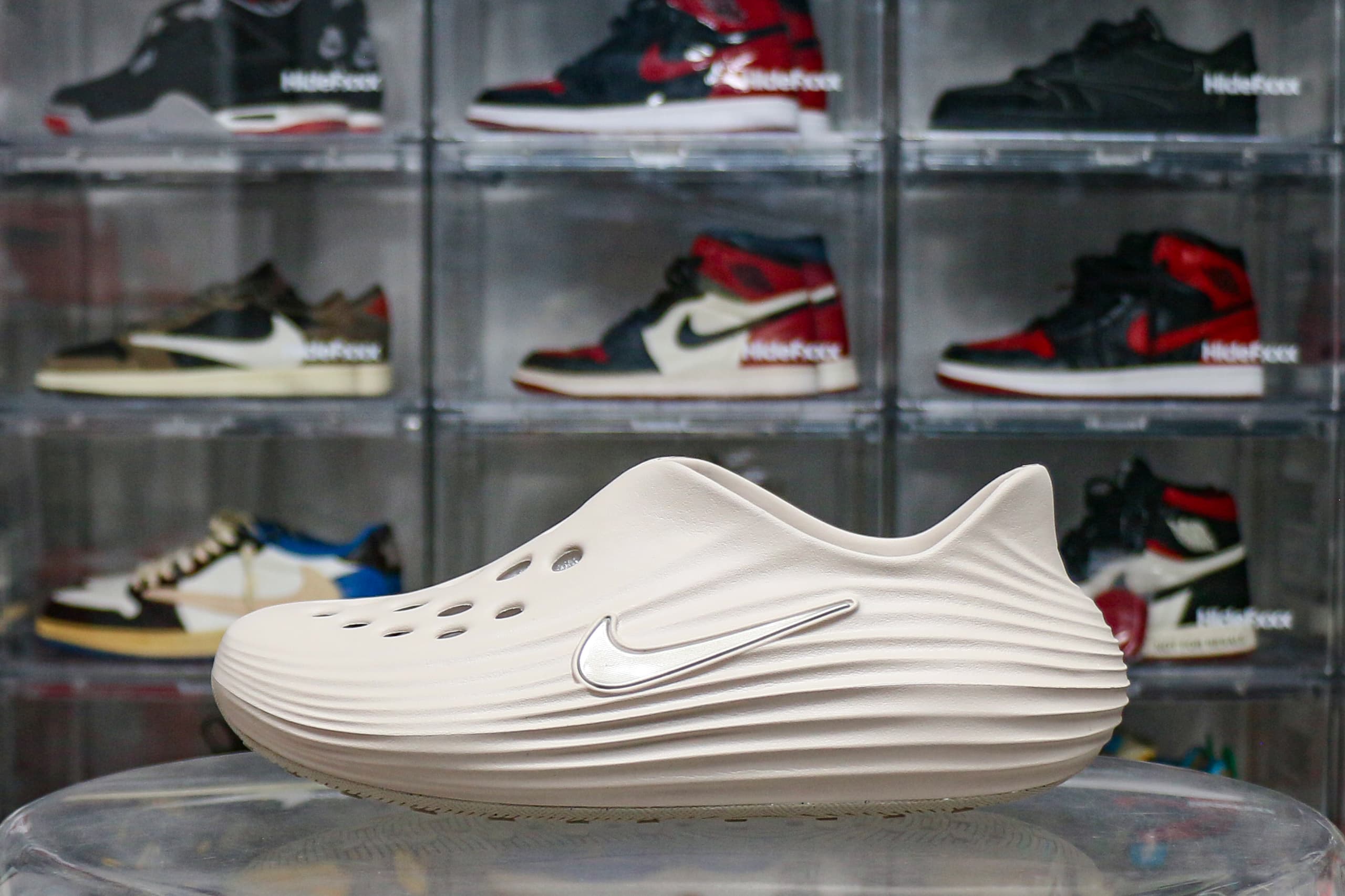 Nike ReactX Rejuven8 Light Orewood Brown