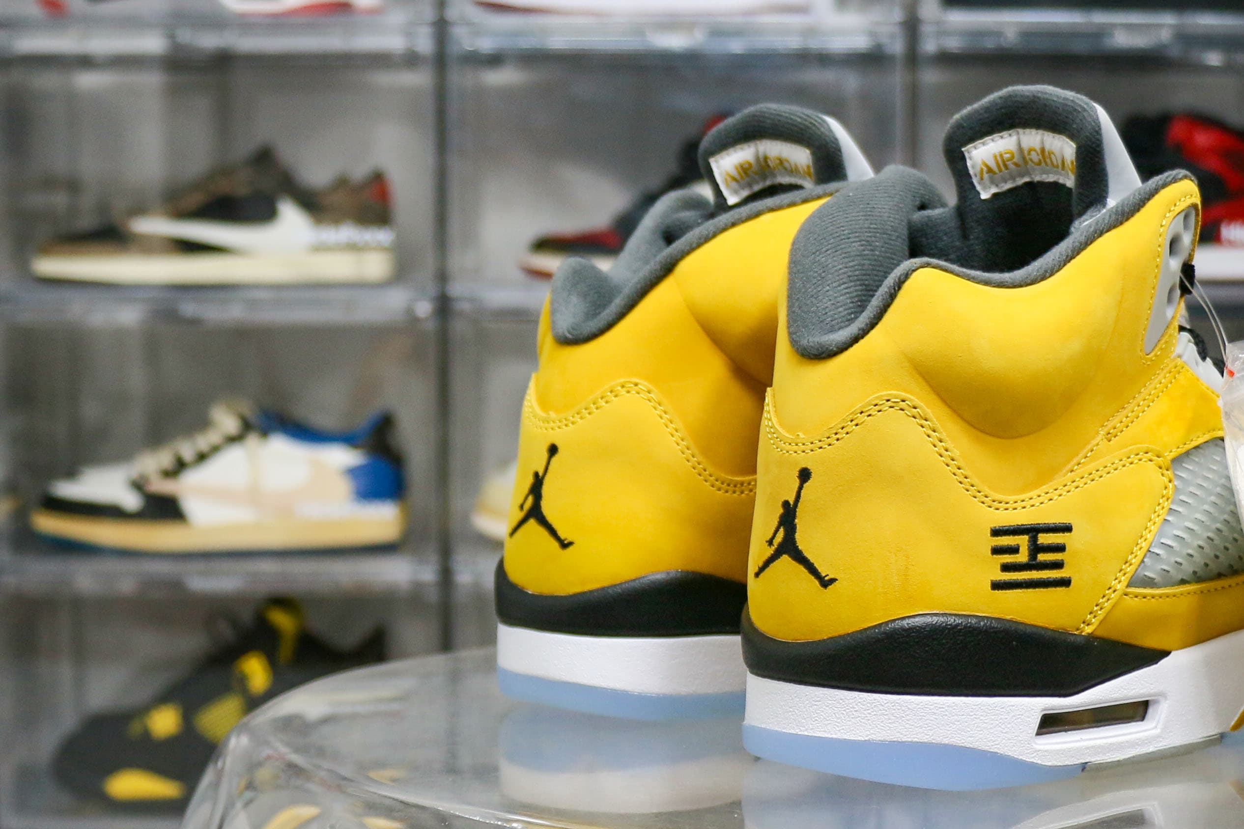 Air Jordan 5 Tokyo 2025 (Ln5 A1)