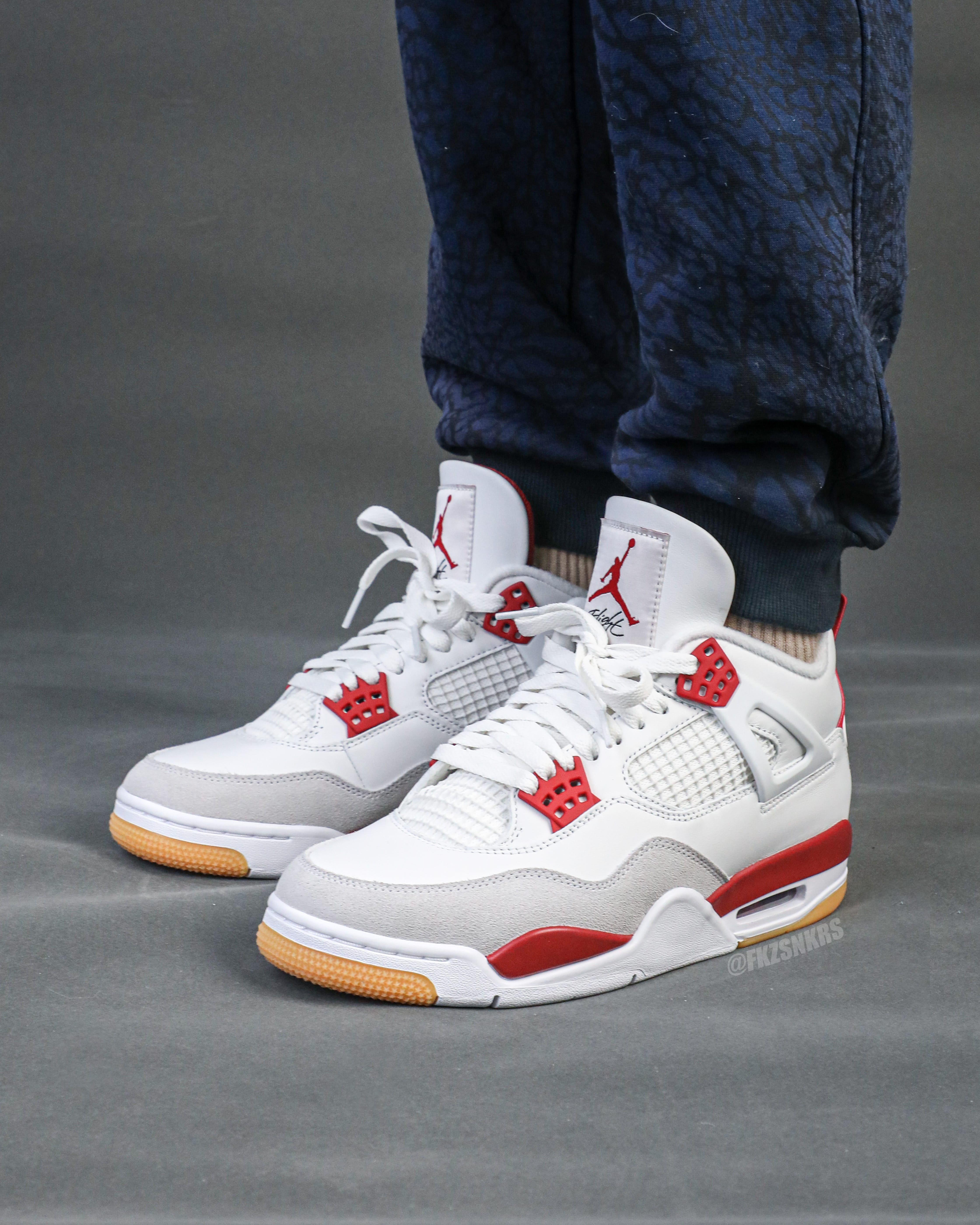 Nike SB x Air Jordan 4 Varsity Red is a Family & Friends (LN5 A1 Batch)