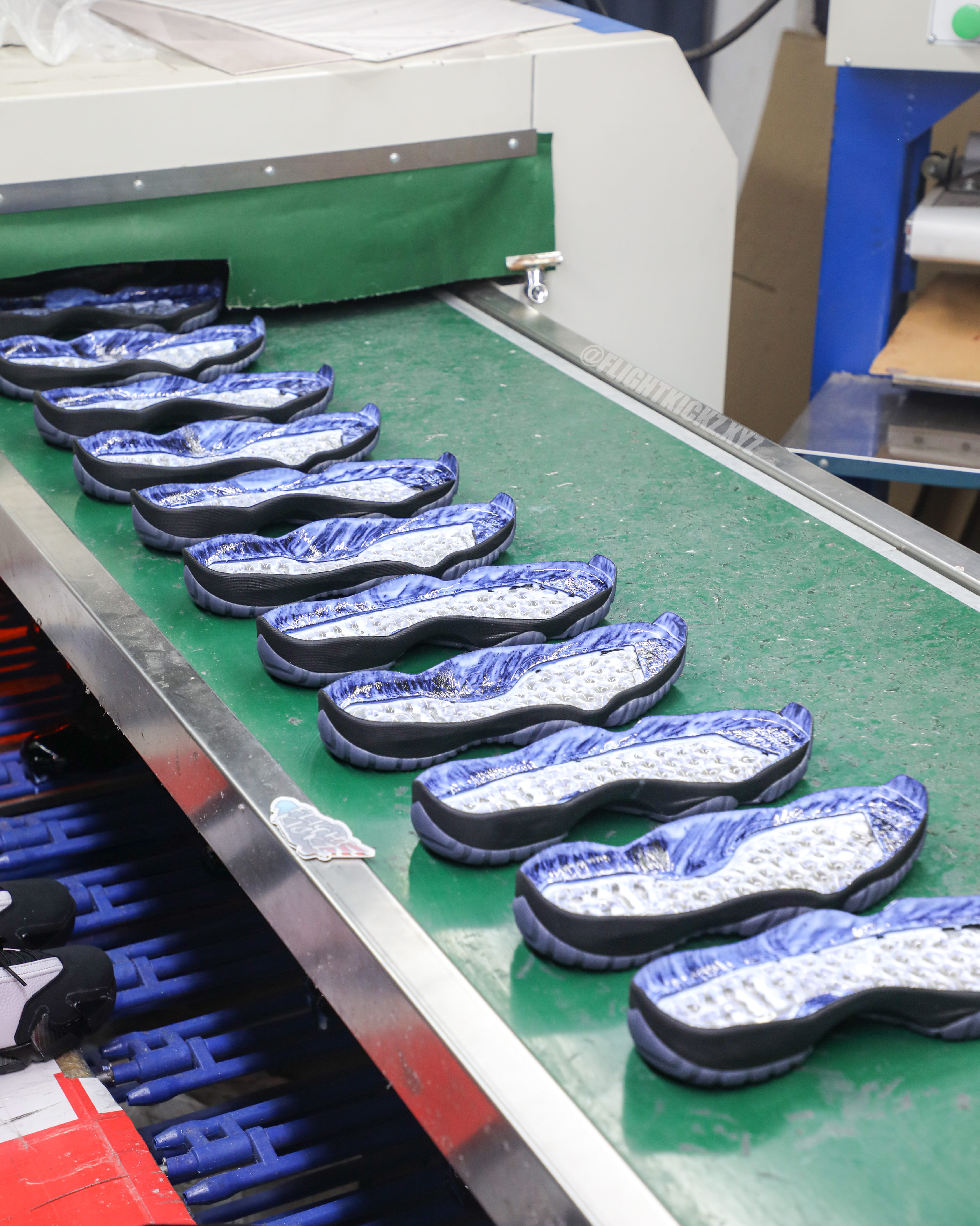 Air Jordan 11 Retro Gamma Blue 2025 (LN5 A1)