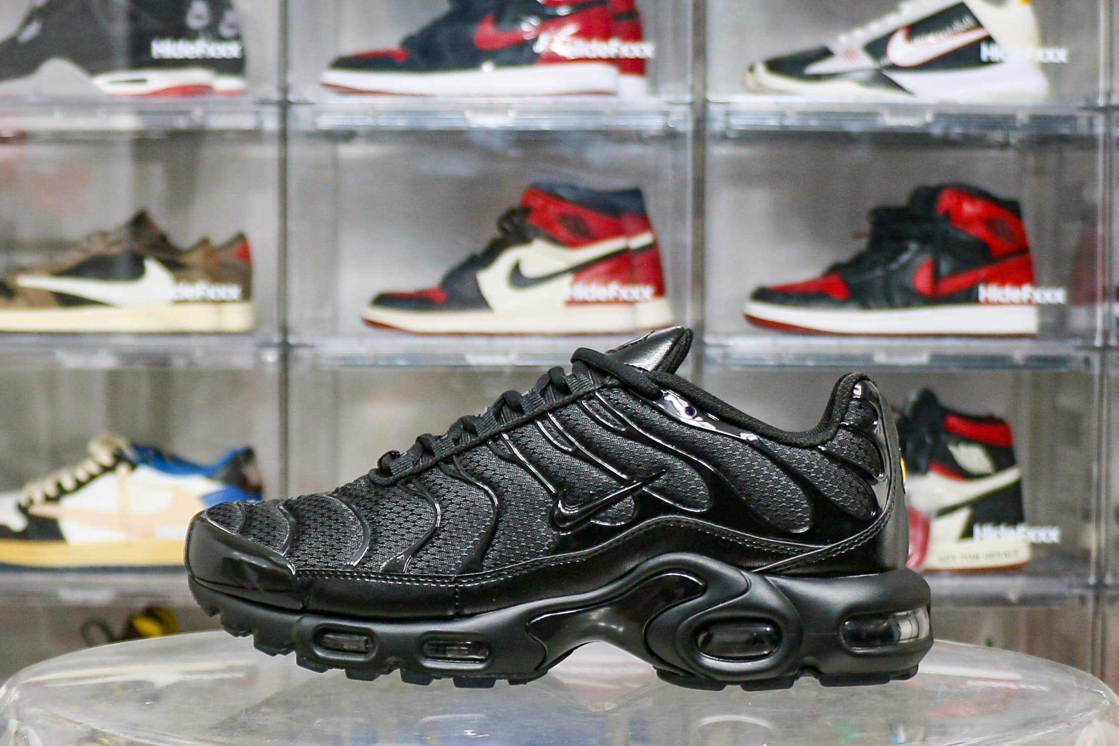 Nike Air Max Plus Triple Black