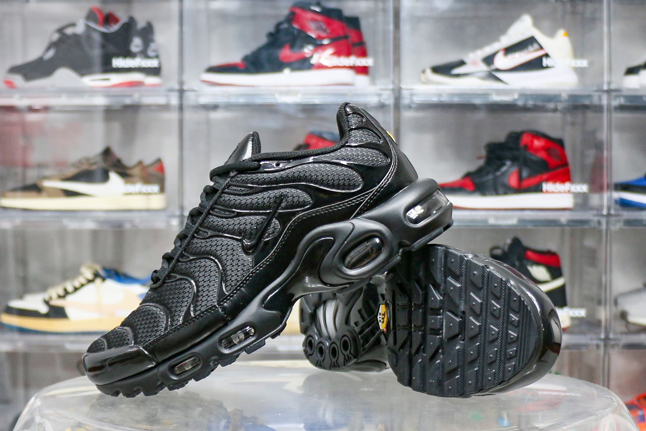 Nike Air Max Plus Triple Black